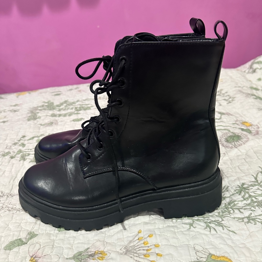 Black Lace-Up Women's Boots